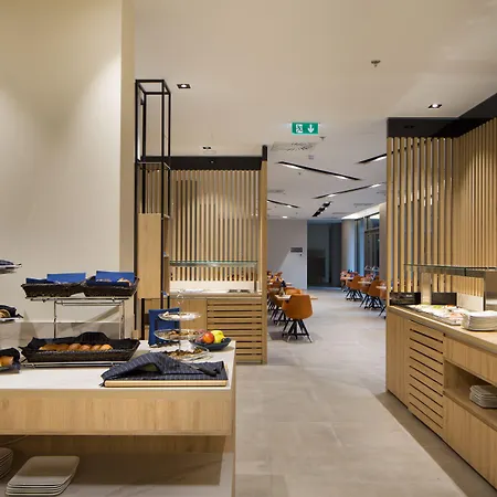 Akeah Verdi Budapest