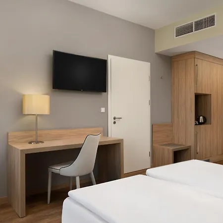 Akeah Verdi 4* Budapest