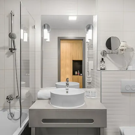 Akeah Verdi Szálloda 4*