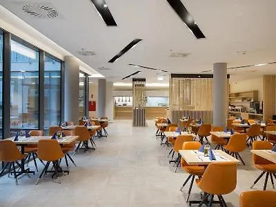 Akeah Verdi Szálloda