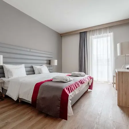 Akeah Verdi 4* בודפשט